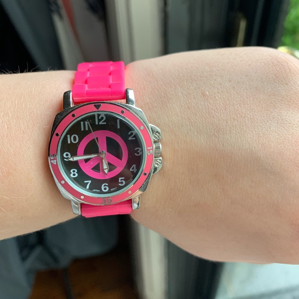 Hot pink girl’s watch
